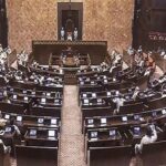 நீட் பேரணியில் தடியடி விவகாரம்: எதிர்க்கட்சிகளின் அமளி – மாநிலங்களவை மீண்டும் ஒத்திவைப்பு neet-protest-rajya-sabha-adjourned-second-time