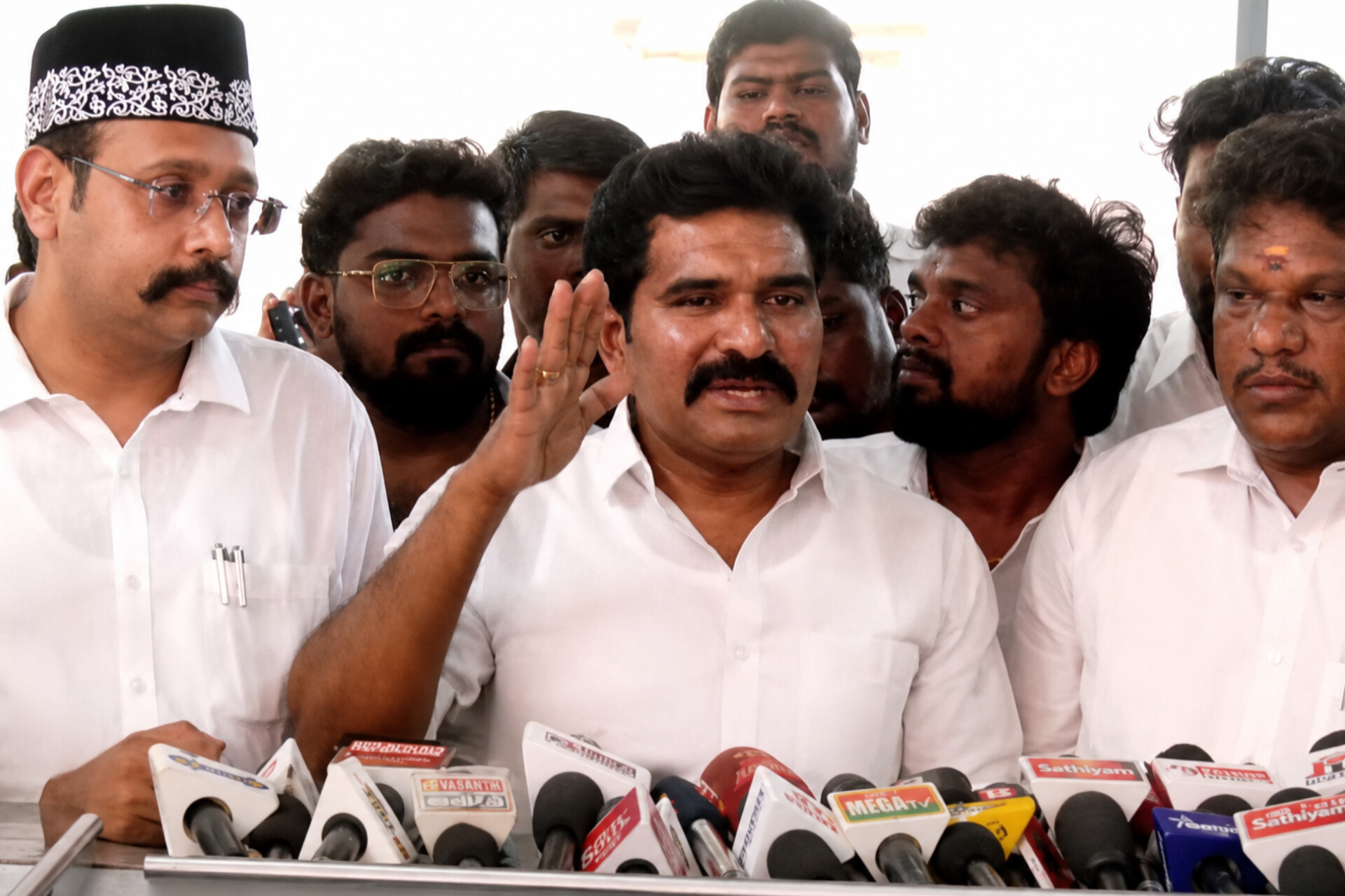 பழனி கோவில் நில முறைகேட்டில் பல இடங்களில் விதிமீறல்? “100% நடவடிக்கை உறுதி” – அமைச்சர் நிர்மல் குமார்