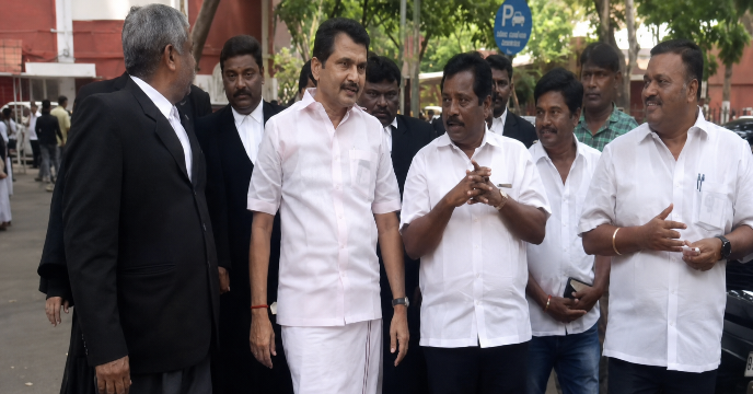 உயர் நீதிமன்ற நிபந்தனையை தொடர்ந்து சென்னை நீதிமன்றத்தில் அமைச்சர் செந்தில் பாலாஜி ஆஜர்
